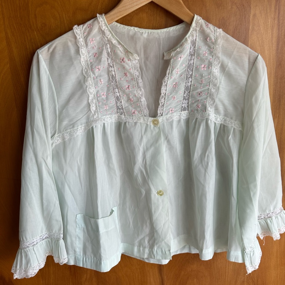Vintage Light Mint Sheer Lace-Trim pajama top with Pink Embroidery